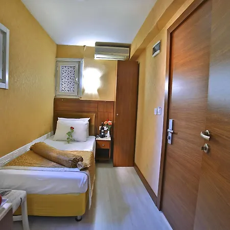 Hotel The Center 3*