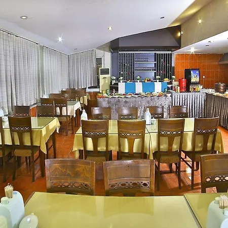 The Center Hotel 3*