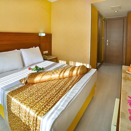 Hotel The Center 3*