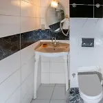 Отель The Center 3*