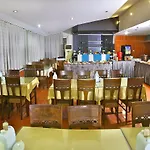 The Center فندق 3*