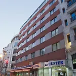 فندق The Center