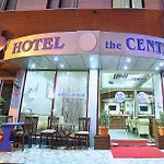 The Center فندق