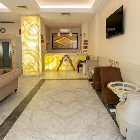 The Center Hotell 3*